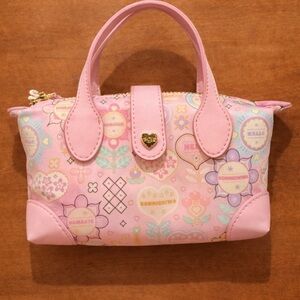 Stoney Clover It’s a Small World Pouchette 01